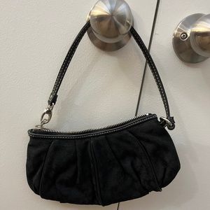 Black clutch